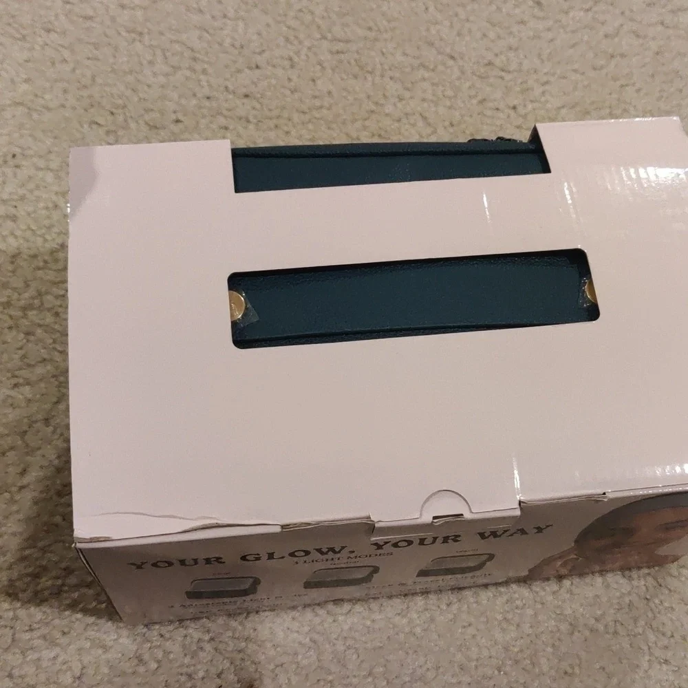 New!Lighted Makeup Case USB-C Charging, LED Mirror New In Box